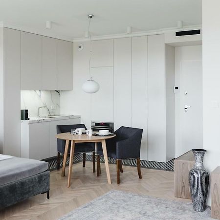 Luxlux Apartments Metro Slodowiec وارسو المظهر الخارجي الصورة