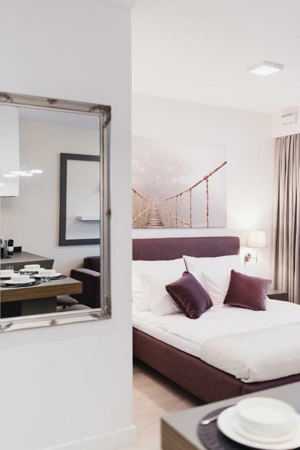 Luxlux Apartments Metro Slodowiec وارسو المظهر الخارجي الصورة