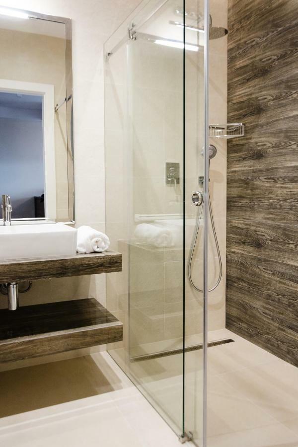 Luxlux Apartments Metro Slodowiec وارسو المظهر الخارجي الصورة