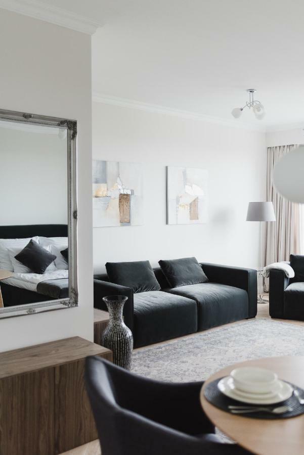 Luxlux Apartments Metro Slodowiec وارسو المظهر الخارجي الصورة